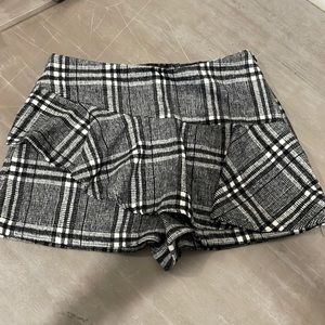 Mustard Seed Plaid Skort Size L
